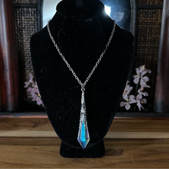 Crystal Necklace - Picture 3 of 6